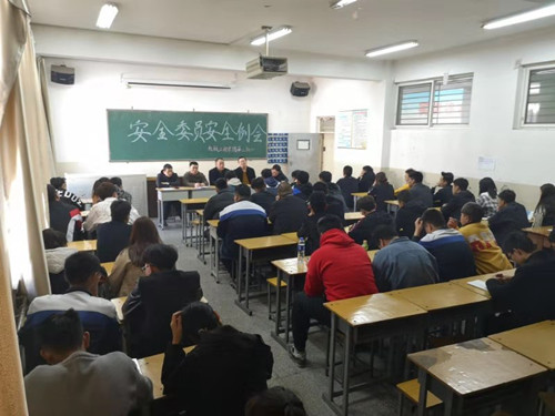 点击在新窗口打开