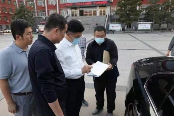 点击在新窗口打开
