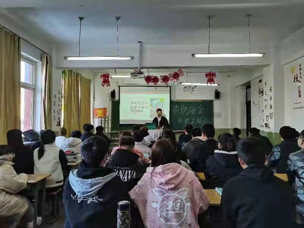 点击在新窗口打开