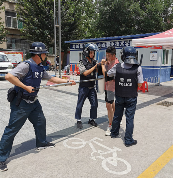点击在新窗口打开