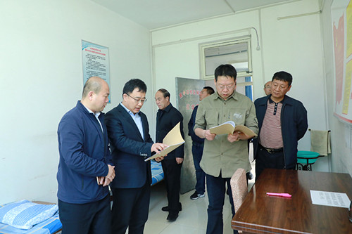 点击在新窗口打开