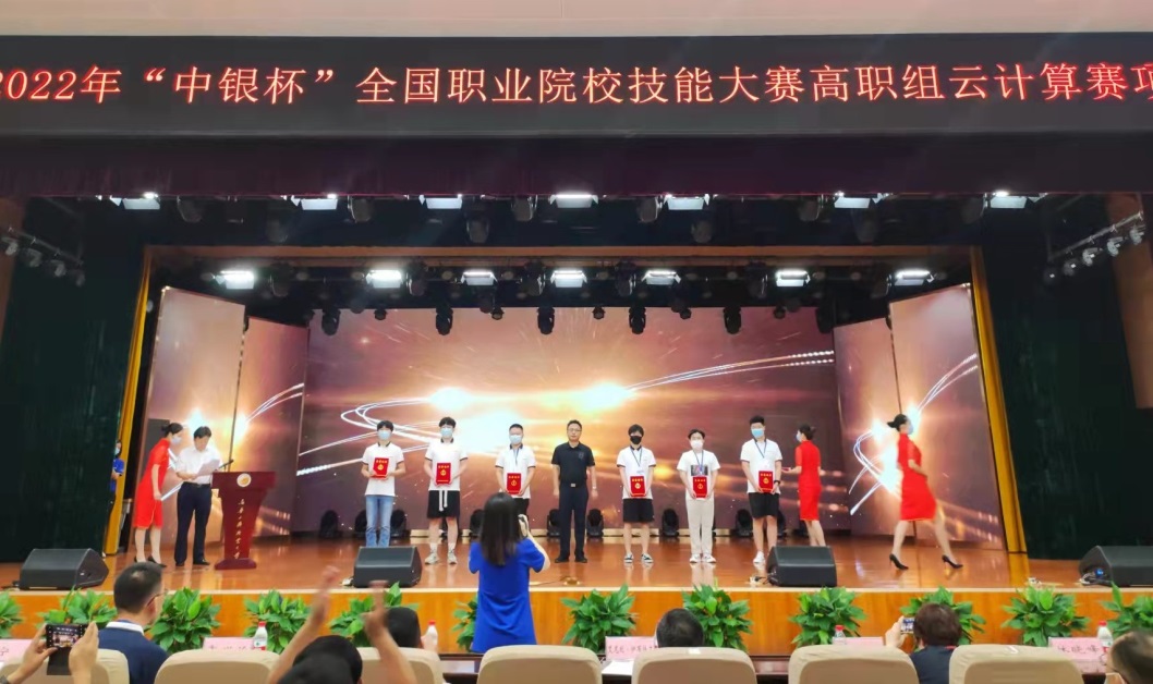 点击在新窗口打开