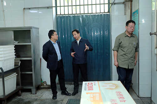 点击在新窗口打开