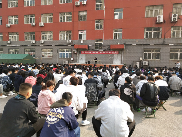 点击在新窗口打开